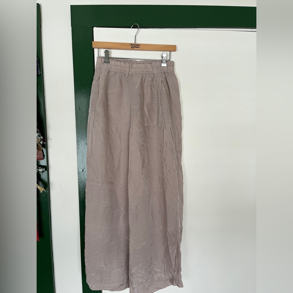 Left On Friday silk Day Trip Pant, excellent